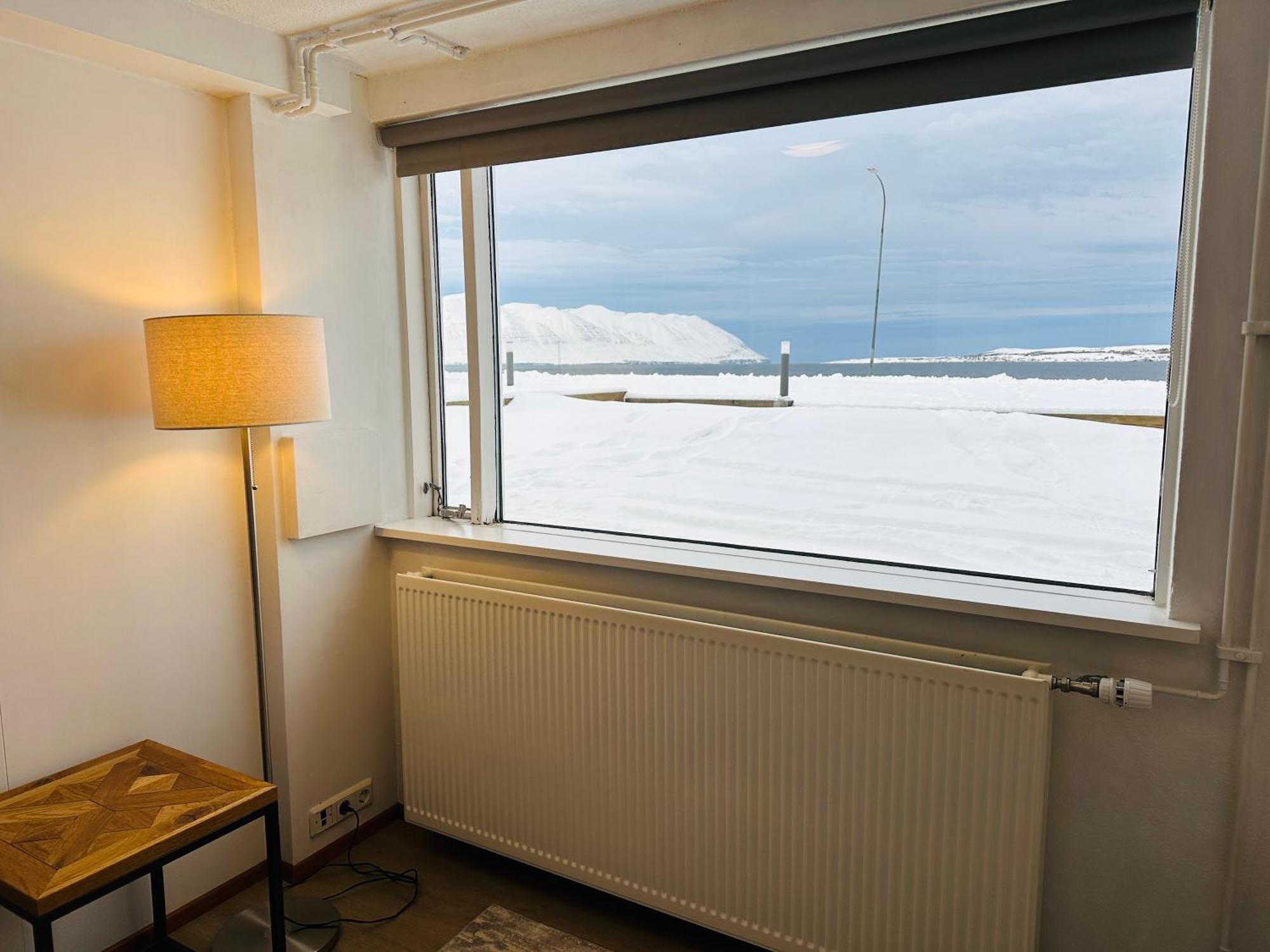 Waterfront Fjord House Hotel Arskogssandur Room photo