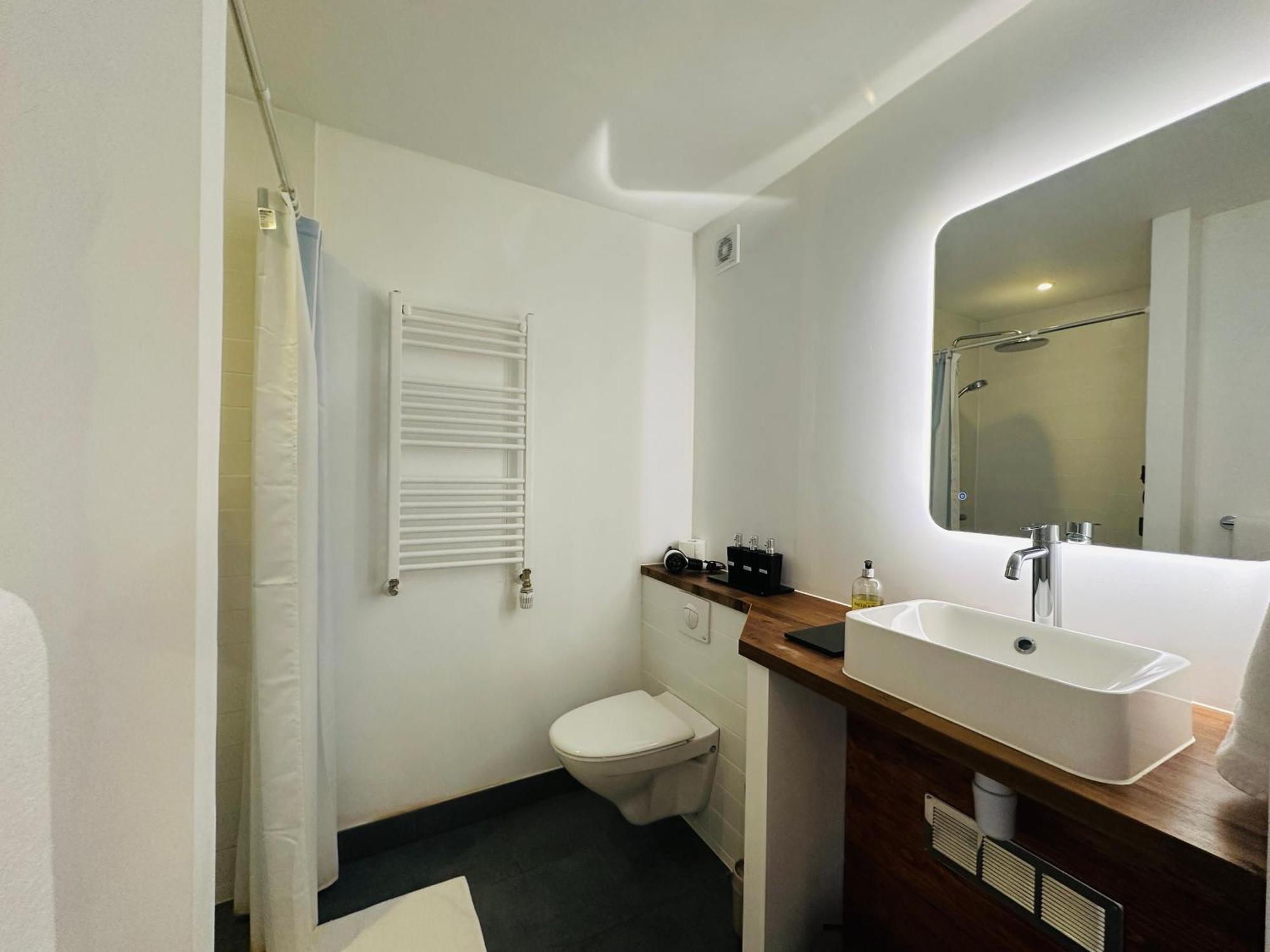 Waterfront Fjord House Hotel Arskogssandur Room photo