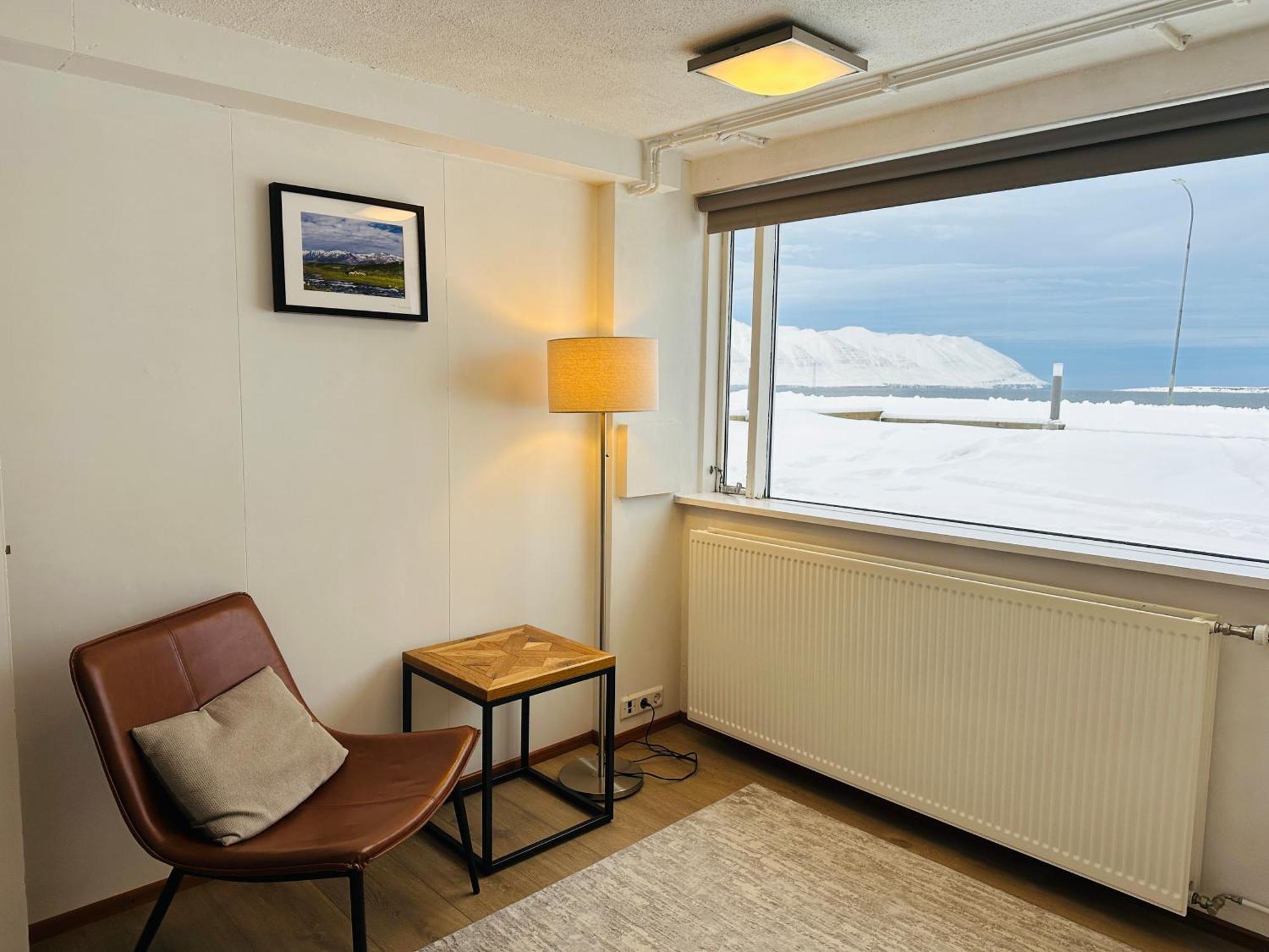Waterfront Fjord House Hotel Arskogssandur Exterior photo