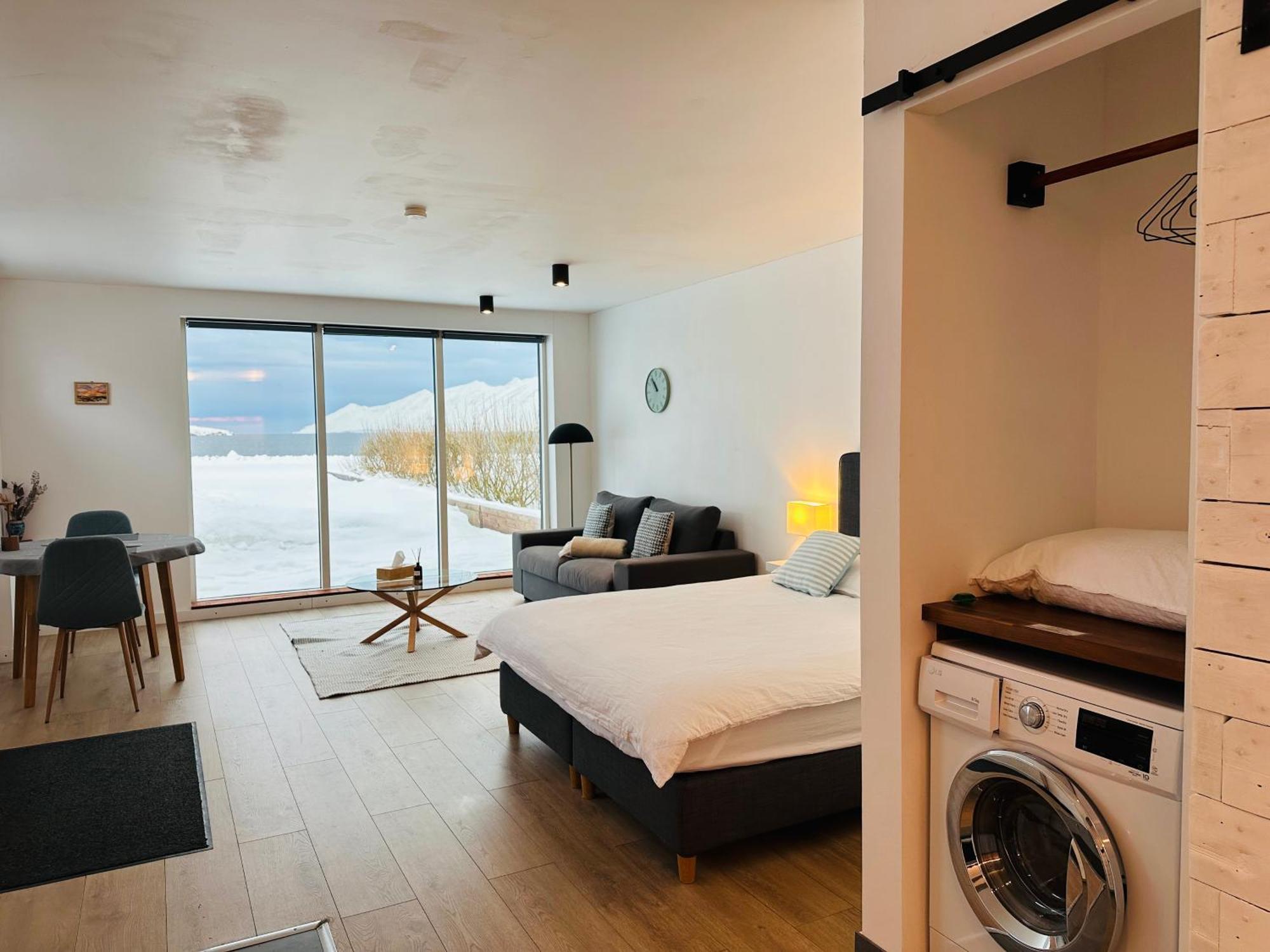 Waterfront Fjord House Hotel Arskogssandur Exterior photo