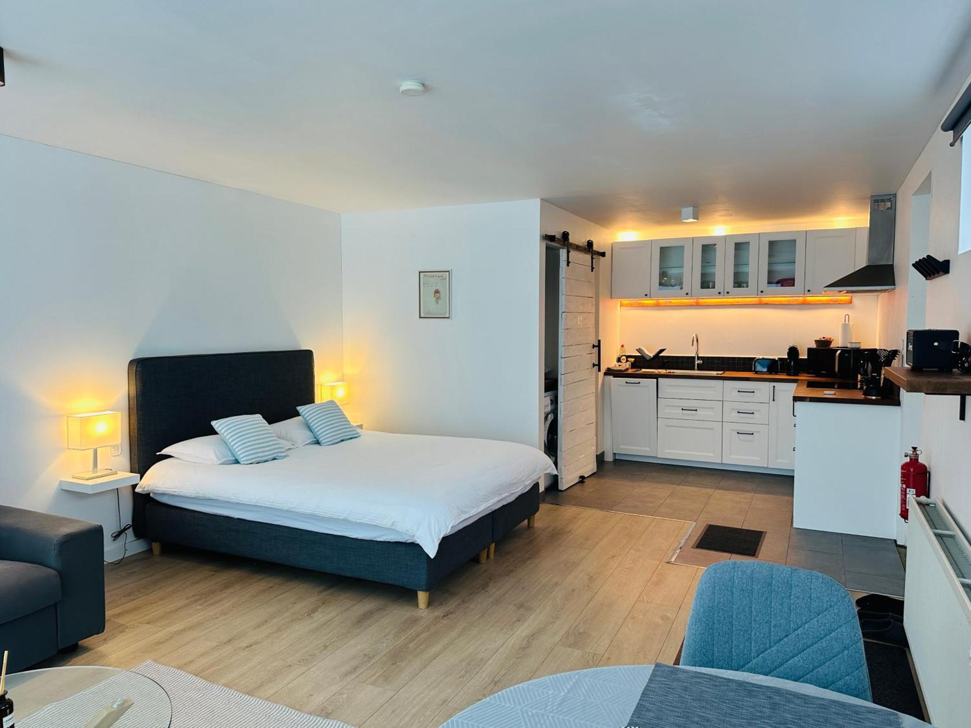 Waterfront Fjord House Hotel Arskogssandur Room photo
